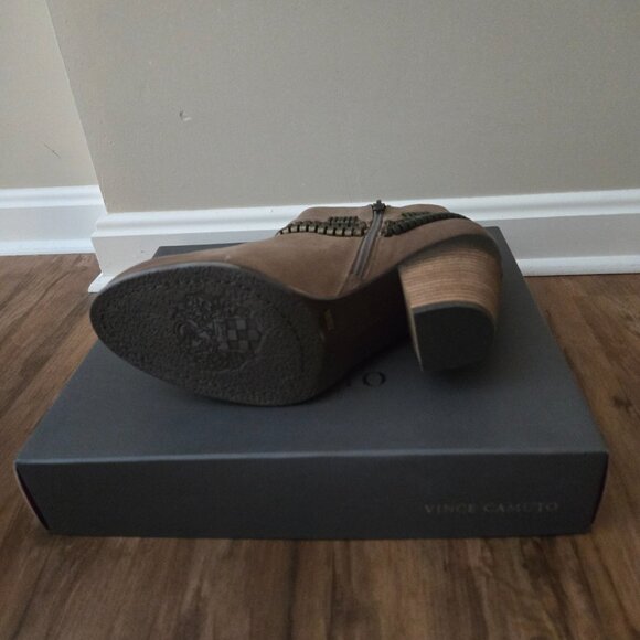 Vince Camuto Women's Ankle Bootie - VO-HALLA - Smoke Taupe Size 9.5M - NWT - Picture 6 of 7